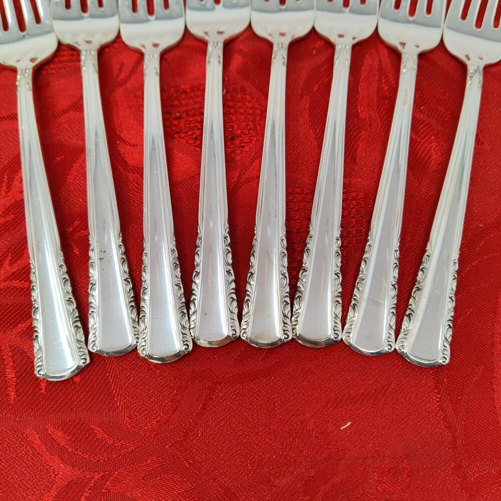 8X SF Salad Forks May Queen Holmes & Edwards Silverplate Flatware No Monogram - Picture 7 of 10